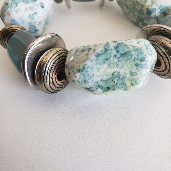 Jewelmint Turquoise Silver Tone Set of Necklace and Bracelet - Picture 5 of 15